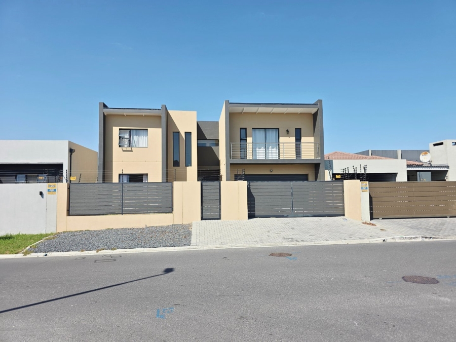 5 Bedroom Property for Sale in Sandown Western Cape